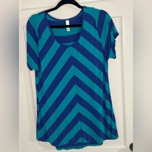 LuLaRoe Chevron Blue and Teal Short Sleeve Top